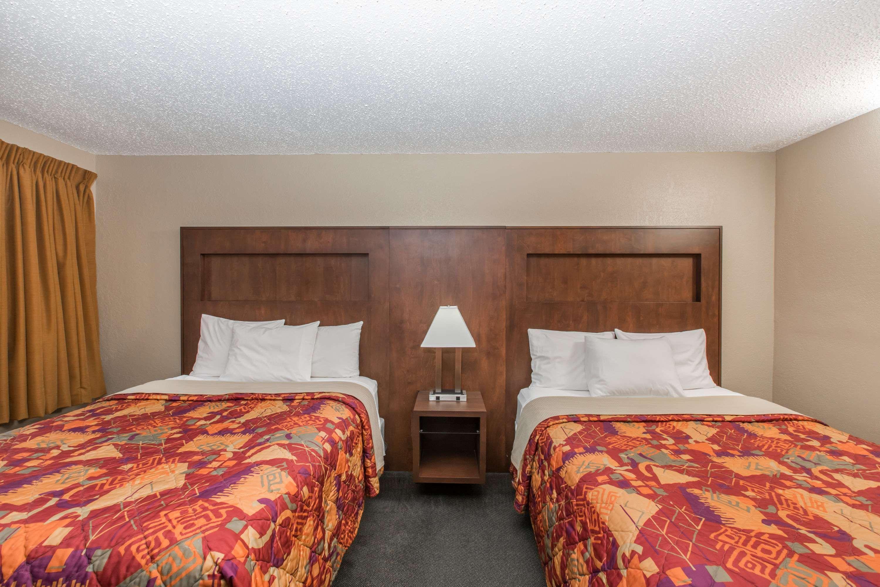 Days Inn By Wyndham Pierre Ngoại thất bức ảnh