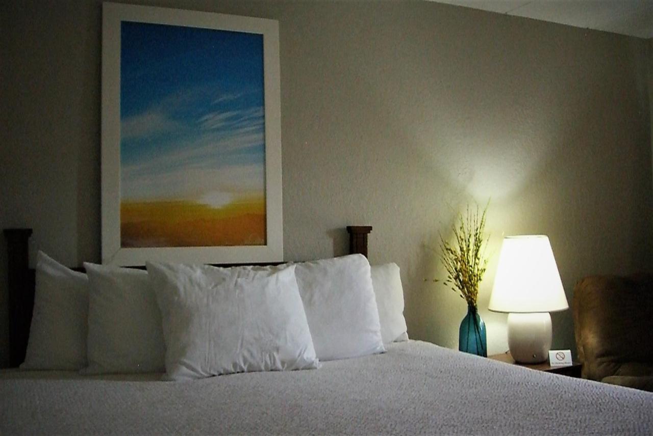Days Inn By Wyndham Pierre Ngoại thất bức ảnh